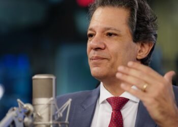 Ata dissipou desconfiança de divisão política no Copom, diz Haddad