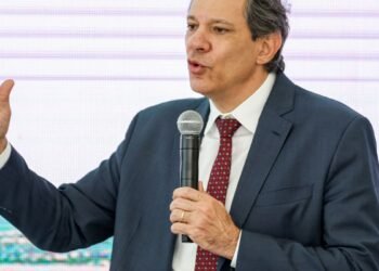 Folha de pagamento de 17 setores será reonerada a partir de 2025