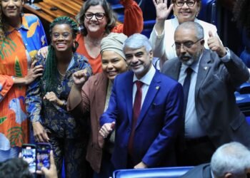 Senado aprova projeto que renova cotas raciais em concursos públicos