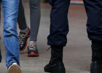 Escolas militares podem pagar mais a policiais do que a professores