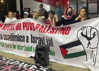 Manifestantes fazem ato pró-Palestina na USP