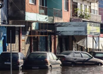 Voluntários de seis estados reforçam força-tarefa na ajuda a gaúchos