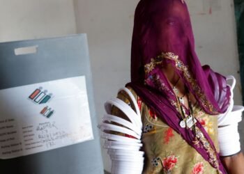 Aliança de Modi deve vencer eleições na Índia, mostram pesquisas