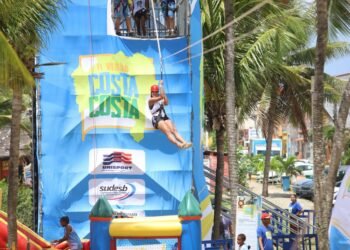 Praia de Ipitanga, em Lauro de Freitas, recebe última etapa do Projeto Verão Costa a Costa