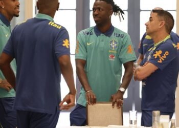 Vini Jr, Militão e Rodrygo se apresentam à seleção brasileira nos EUA