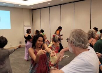 Ovnis, brinquedos, perucas: com que trabalham novas profissões do país