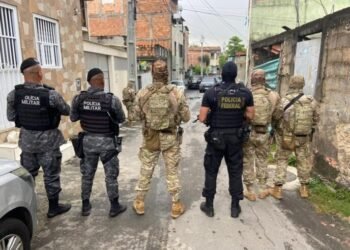 PF e PM fazem operação contra grupo por associação e falsa comunicação de crime na Bahia