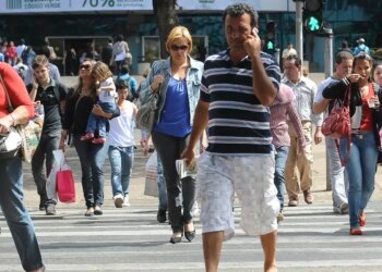 Taxa de desemprego recua em 15 estados no segundo trimestre, diz IBGE