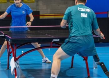 Seleções paralímpicas iniciam treinos na França de olho em Paris