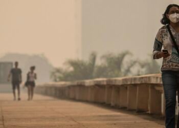 Brasília e outras capitais ficam encobertas por fumaça de queimadas