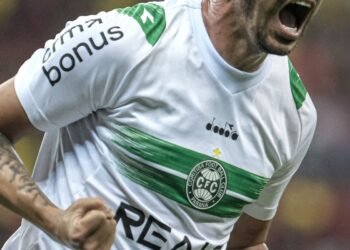 Série B: Coritiba derrota Sport na Arena Pernambuco por 1 a 0