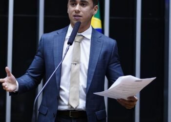 Deputado Nikolas recusa acordo para encerrar processo no Supremo
