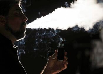Fiocruz alerta Senado sobre riscos de liberar cigarros eletrônicos