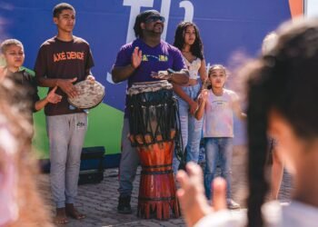 Fliparacatu premia alunos em concurso de redação e desenho