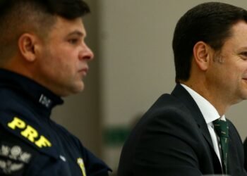 PF indicia Torres e Vasques por uso ilegal da PRF nas eleições de 2022