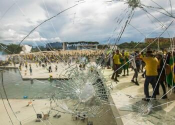 Anistiar crimes contra democracia é inconstitucional, dizem juristas