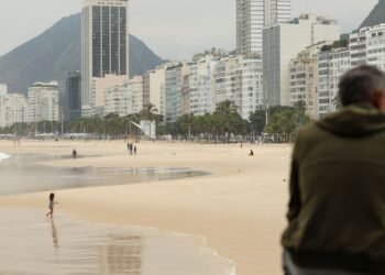 Rio terá sábado de chuva fraca e temperatura em declínio