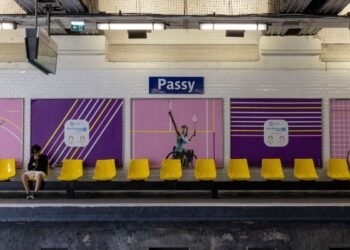 Paralimpíada traz avanços, mas acessibilidade em Paris ainda patina