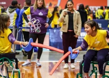 Festival Paralímpico oferece vivência esportiva a crianças