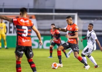 Série B: Ponte Preta e Ituano jogam para fugir do Z4 da competição