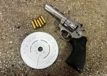 Motorista é preso por porte ilegal de arma em ultrapassagem perigosa na Bahia