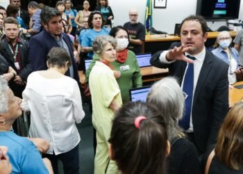 Comissão de Ética da Câmara abre investigação contra Glauber Braga