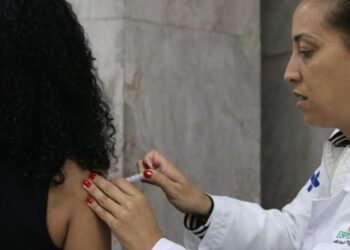 Indicadores da covid-19 permanecem em alta no estado do Rio