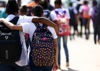 Brasil discute estratégias para melhorar educação para a adolescência