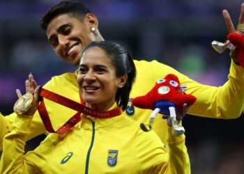 Jerusa Geber brilha nos 200 metros classe T11 para ficar com o ouro