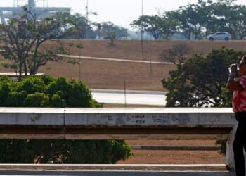 Inmet emite alerta de baixa umidade para 15 estados e o DF