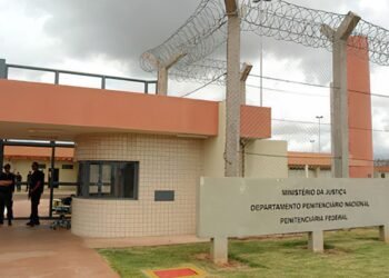 Rio transfere mais de mil detentos entre presídios de Bangu