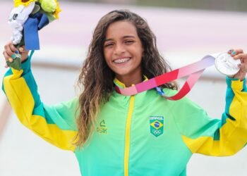 Com virada no fim, Rayssa Leal é bicampeã mundial de skate street