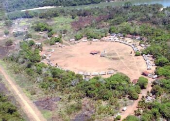 Lewandowski assina portaria de demarcação de três terras indígenas