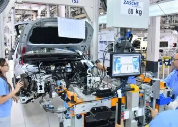 Produção industrial recua 1,4% em julho; crescimento no ano é de 3,2%