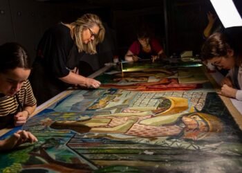 Democracia restaurada: obras vandalizadas no 8/1 são recuperadas