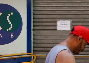 Transplantes com HIV: defesa de funcionária diz que acusação é falsa