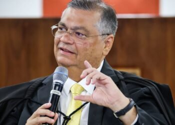 Dino mantém suspensão de emendas do orçamento secreto