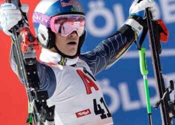 Lucas Pinheiro termina em 4º lugar na Copa do Mundo de esqui alpino