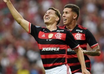 Flamengo recebe posse de terreno para novo estádio