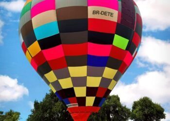 Atletas da paranatação e do balonismo viajam com passagens aéreas concedidas pela Sudesb