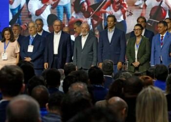 Lula amplia Programa Acredita para beneficiar empresas exportadoras