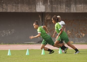 Projeto Esporte na Cidade abre novas vagas para crianças e jovens de 7 a 17 anos praticarem futebol feminino