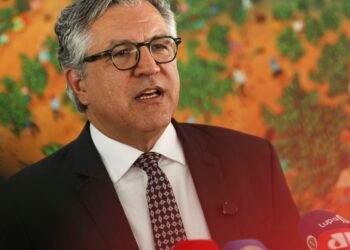 Padilha: crescimento econômico sustentável demanda reforma tributária