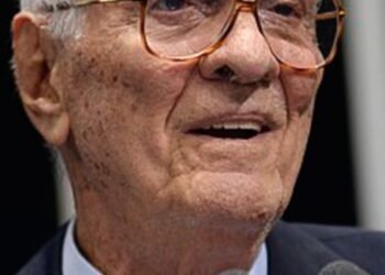 Ex-prefeito do Rio Roberto Saturnino Braga morre aos 93 anos