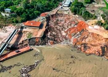 Porto em Manacapuru, no Amazonas, desaba em meio a obras