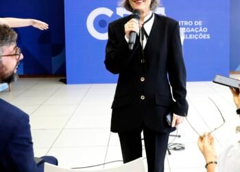 Cármen Lúcia promete pesquisa sobre motivos de abstenção