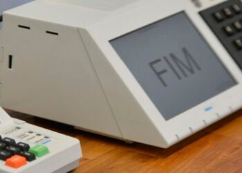 Nova bandeira, passe livre: confira outras votações do último domingo