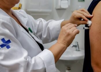 OMS: investimento em vacinas pode reduzir uso de antibióticos em 22%