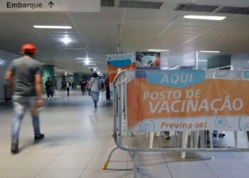 Saúde nega desabastecimento generalizado de vacinas no Brasil