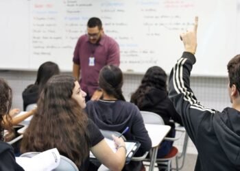 Saúde do professor é o principal desafio da educação em São Paulo